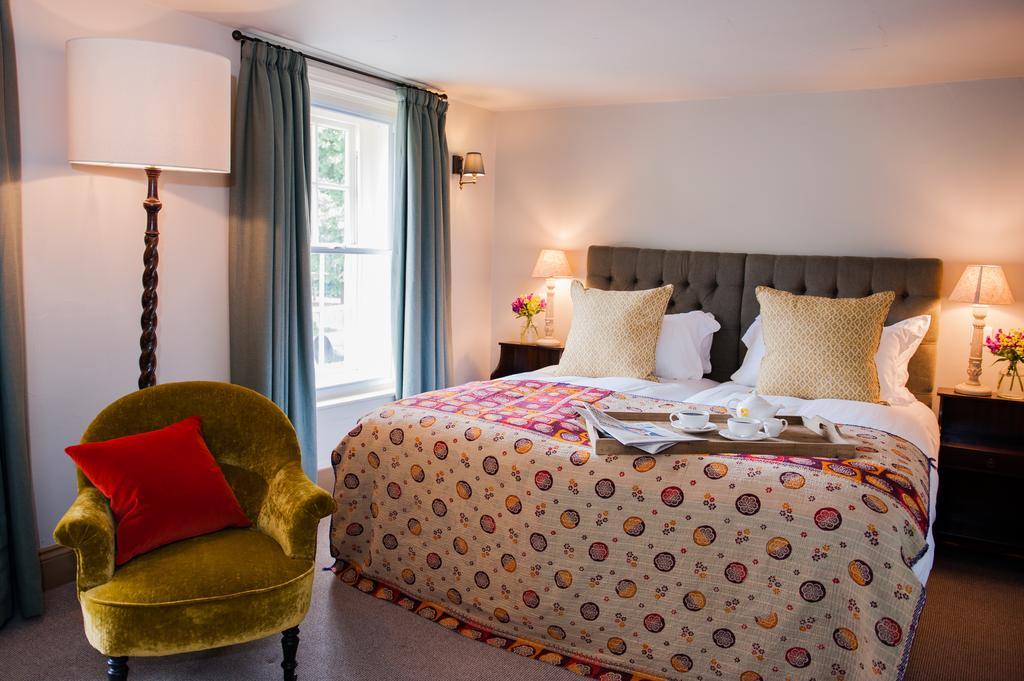 The White Hart, Overton Room photo